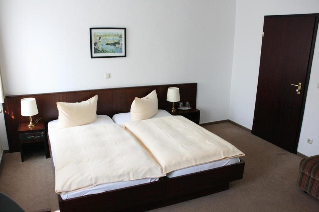 Hotel Diening Essen Bilik gambar