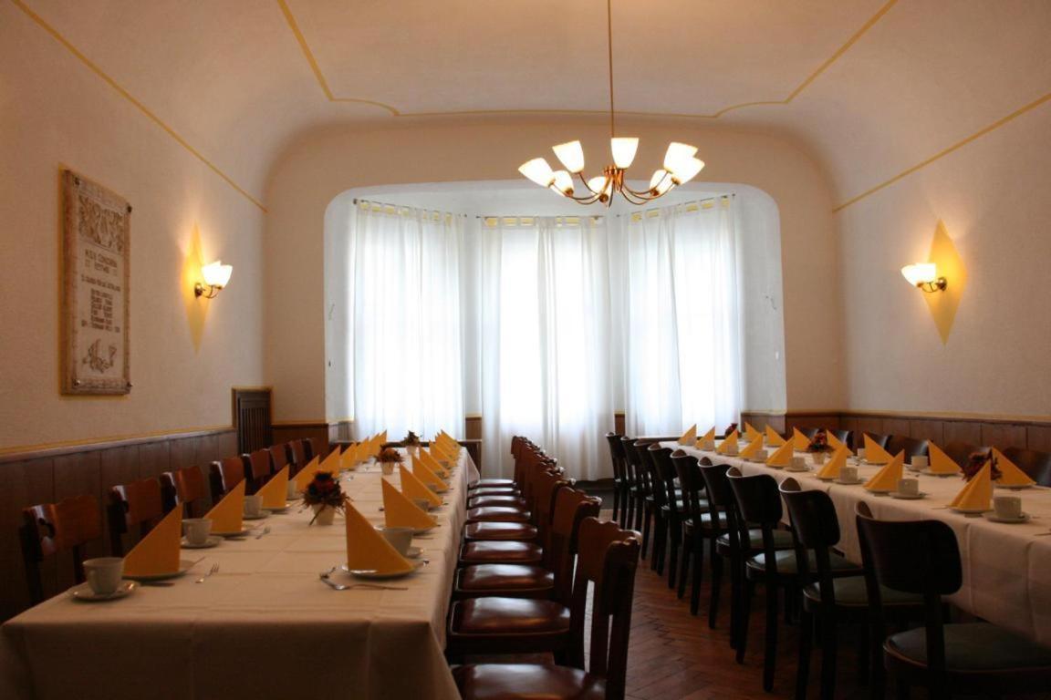Hotel Diening Essen Luaran gambar