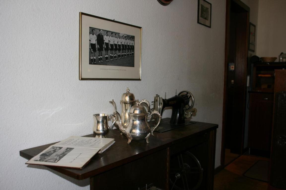 Hotel Diening Essen Luaran gambar
